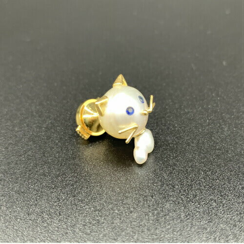 ピンバッチ 南洋真珠 キャット < パール サファイヤ アクセサリー ブローチ ジュエリー 猫 ネコ >
