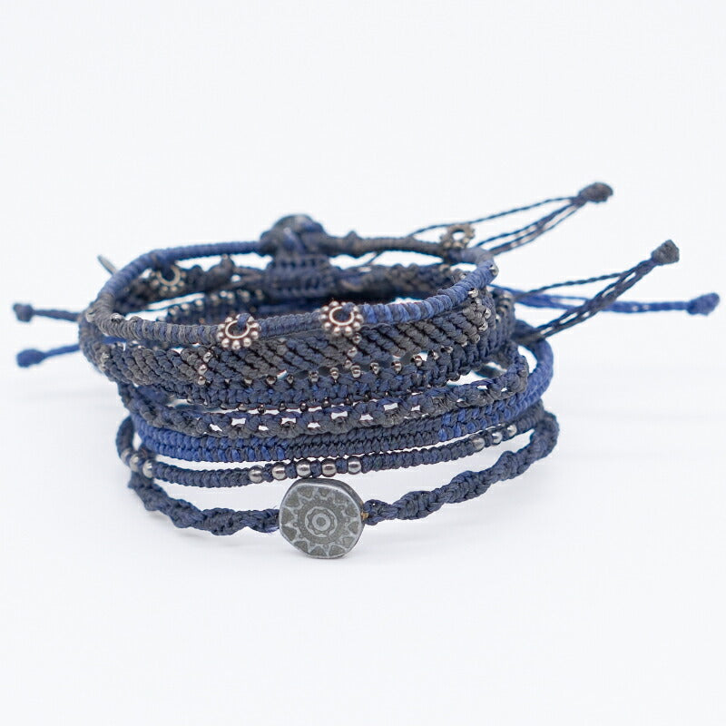 [wakami] ワカミ ブレスレット ７ストランド  ネイビー ＜ Earth Bracelet 7 Strands Navy 男女兼用 ユニセックス フェアトレード 手作り グァテマラ産 ＞【メール便送料無料】
