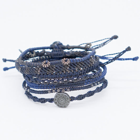 [wakami] ワカミ ブレスレット ７ストランド  ネイビー ＜ Earth Bracelet 7 Strands Navy 男女兼用 ユニセックス フェアトレード 手作り グァテマラ産 ＞【メール便送料無料】