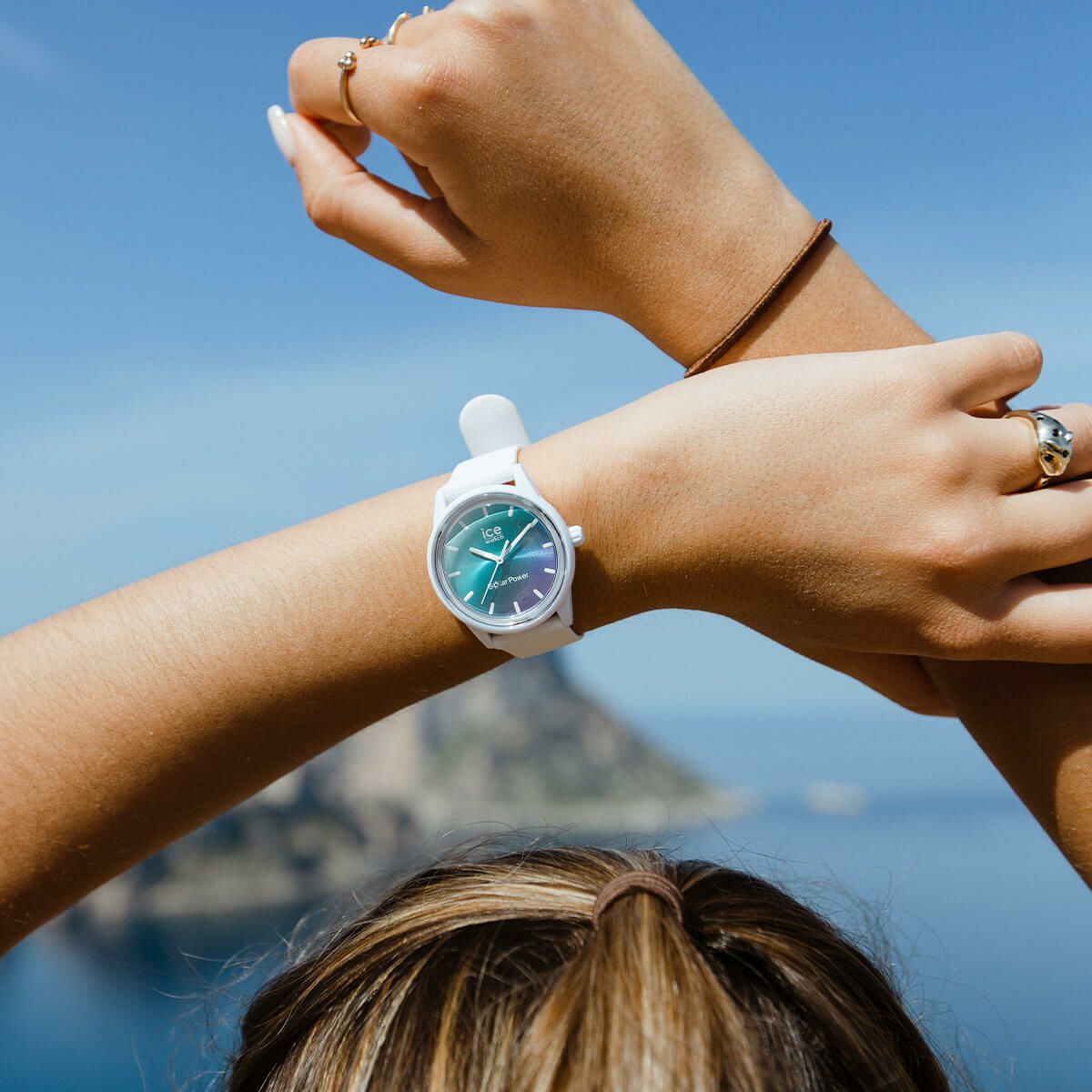 [ICE-WATCH] アイスウォッチ 腕時計 ICE solar power アイスソーラーパワー ライラックターコイズサンセット スモール 020649 ＜ レディース グラデーション ホワイト 青 ブルー 太陽電池 ＞