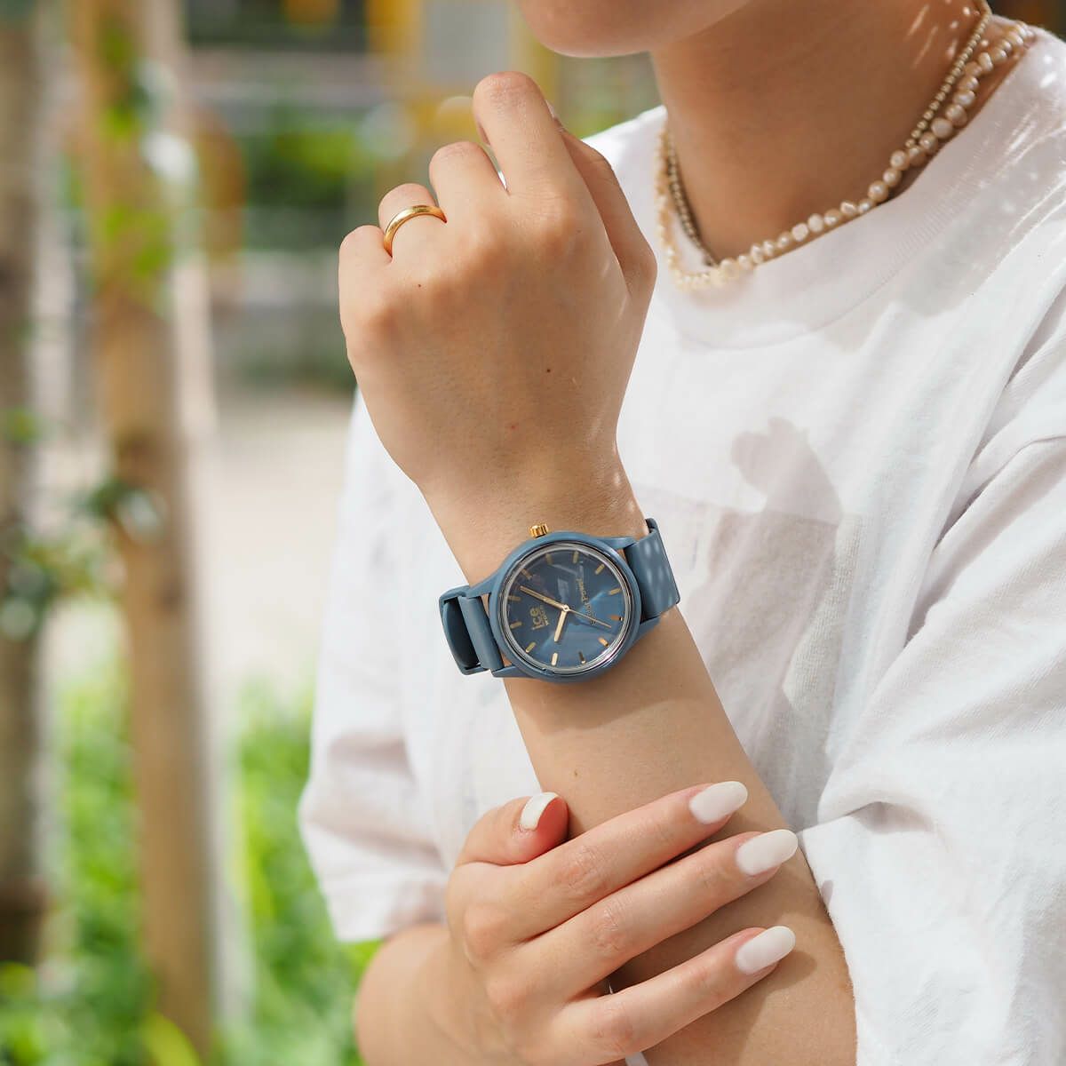 [ICE-WATCH] アイスウォッチ 腕時計 ICE solar power アイスソーラーパワー アーティックブルー ミディアム 020656 ＜ レディース メンズ 男女兼用 ユニセックス 青 ブルー ゴールド 太陽電池 ＞