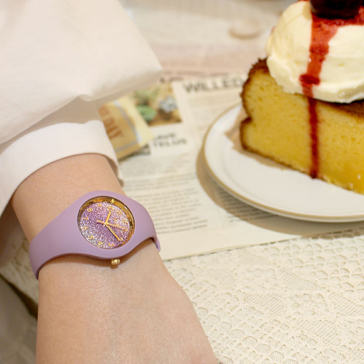 [ICE-WATCH] アイスウォッチ 腕時計 ICE glitter ライラックコズミック スモール 022570 ＜ レディース パープル パープル ＞